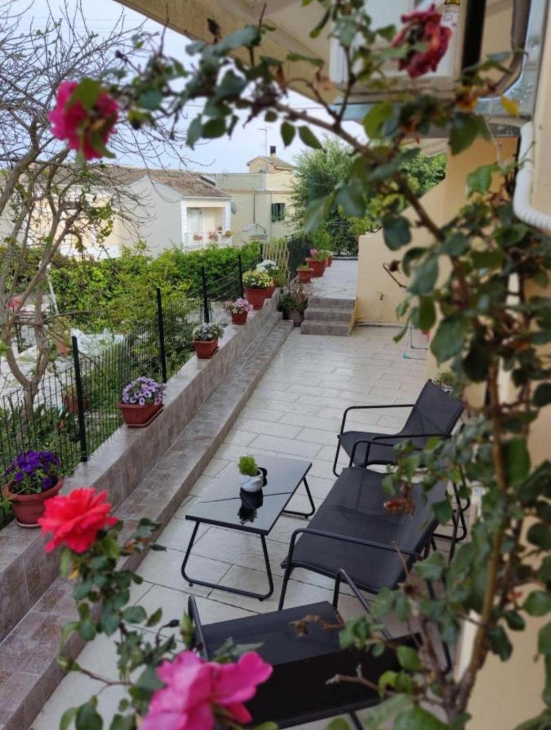 Peters Apartment Corfu (city) Екстер'єр фото