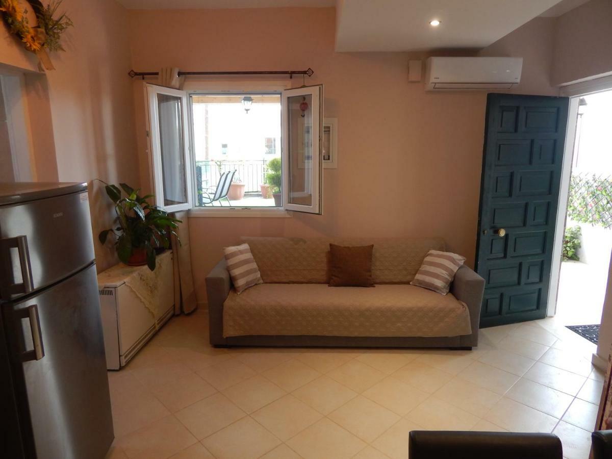 Peters Apartment Corfu (city) Екстер'єр фото